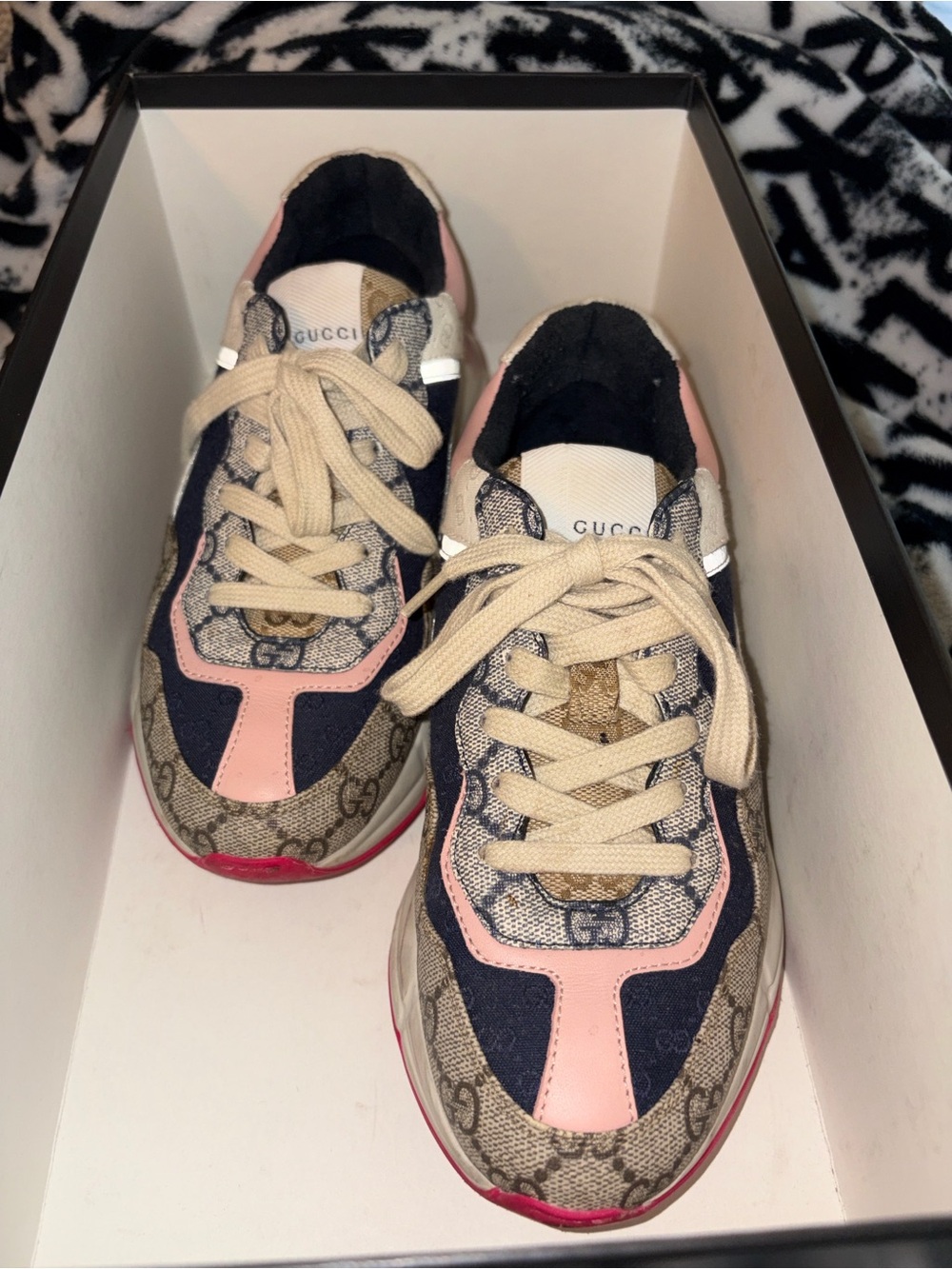 Gucci Pink Navy Beige Monogram Low-Top Sneaker